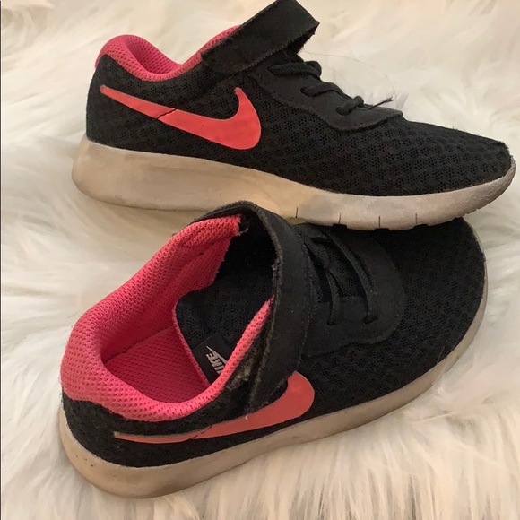 Nike sneakers for kids - Picture 4 of 7